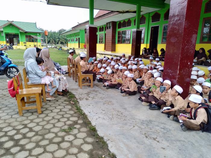 min 2 Batang Hari melaksanakan kegiatan rutin Yasinan hari Jum'at