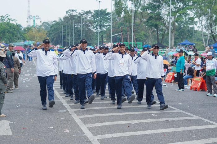 Ramdhan S.Pd Wakili MIN 2 Batang Hari dalam Gerak Jalan Pawai Pembangunan Kabupaten Batang Hari