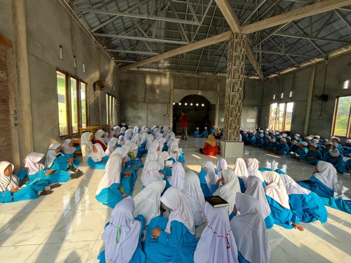 Kegiatan Keagamaan Min 2 Batang Hari Pembacaan Yasin, Tahlil dan Doa Bersama