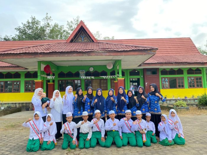 Upacara Bendera Tekankan Pentingnya Disiplin