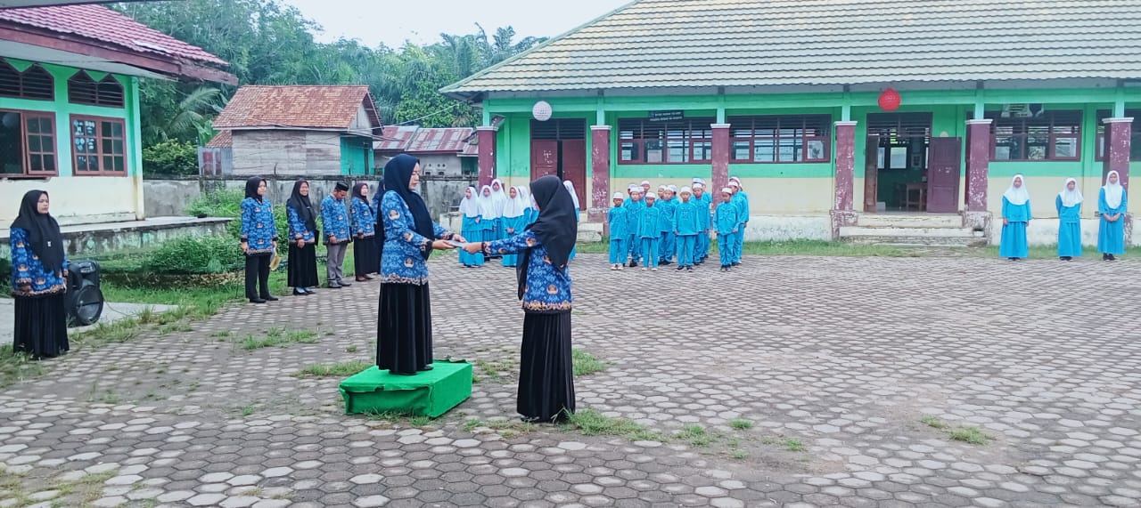 MIN 2 Batang Hari peringati hari Korpri 2024