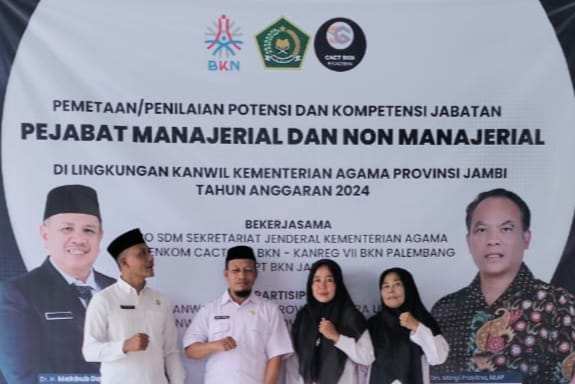 Kepala MIN 2 Batang Hari mengikuti ASesmen pemetaan/Penilaian  potensi dan kompetensi 